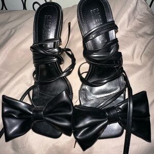 Black Strappy Women's Shoes
